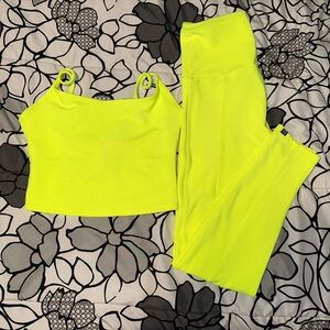 Onzie workout leggings and tank set neon tennis ball yellow ribbed fabric